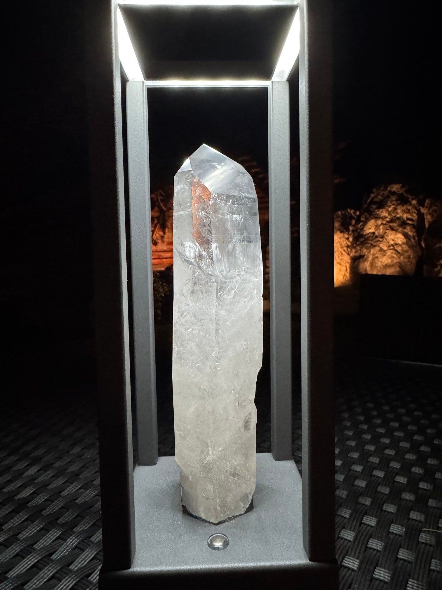 Lampada da tavolo con cristallo di rocca
