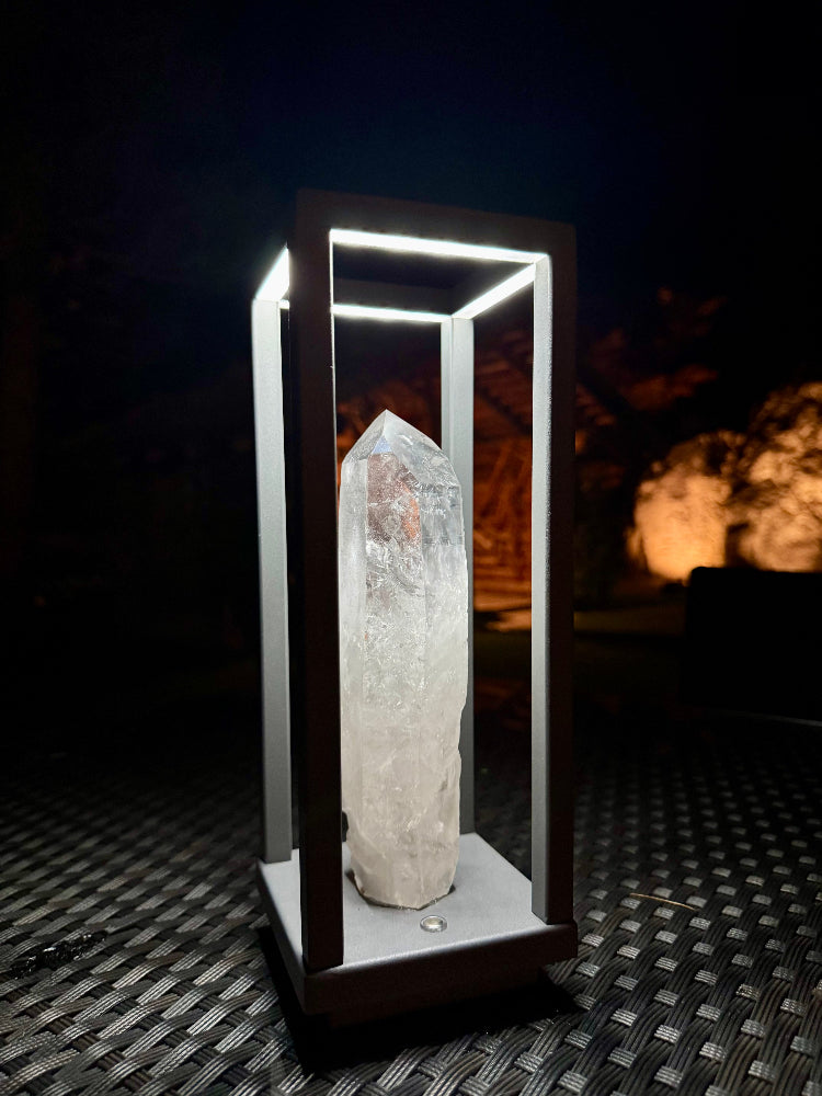 Lampada da tavolo con cristallo di rocca