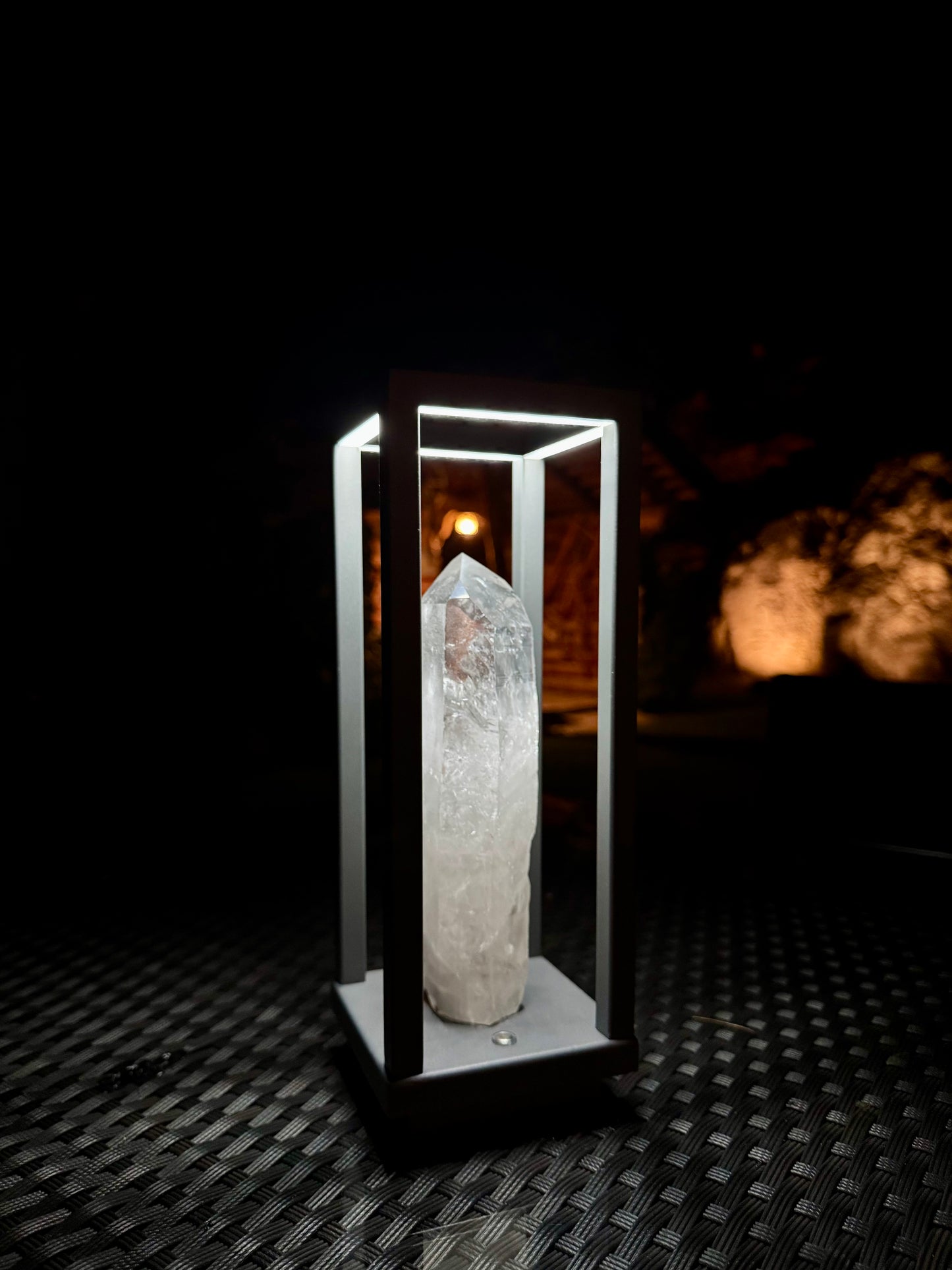 Lampada da tavolo con cristallo di rocca