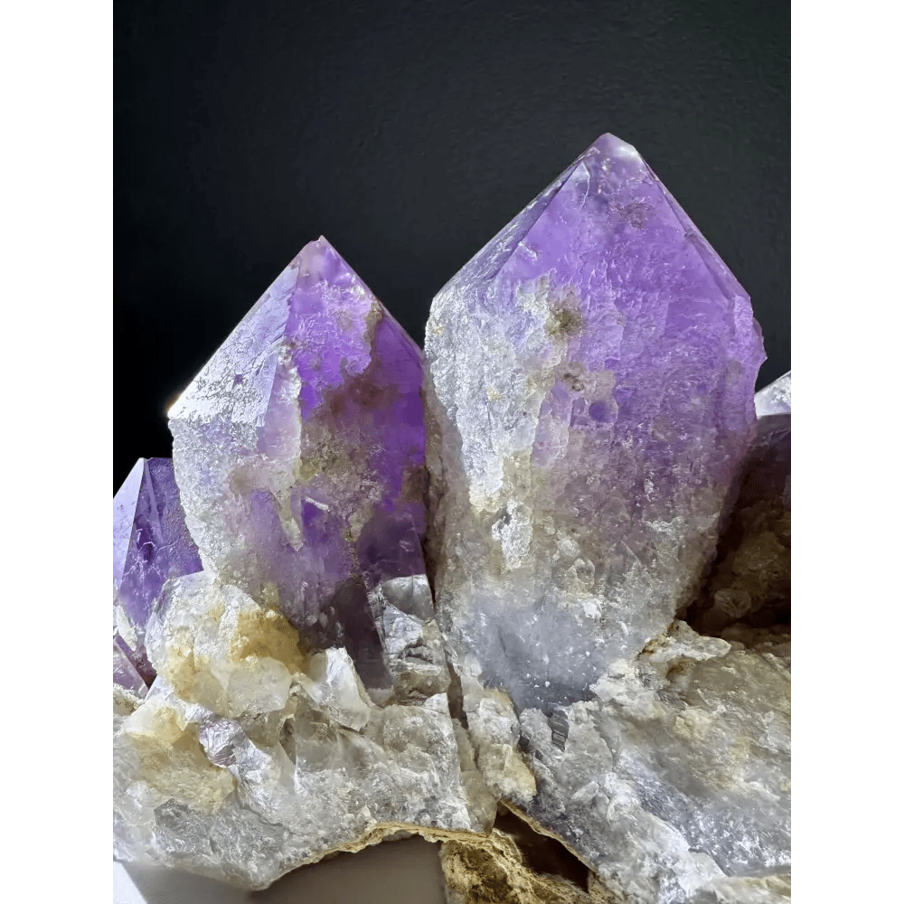 Amethyst crystal cluster - Mitho by Mineralienhotel
