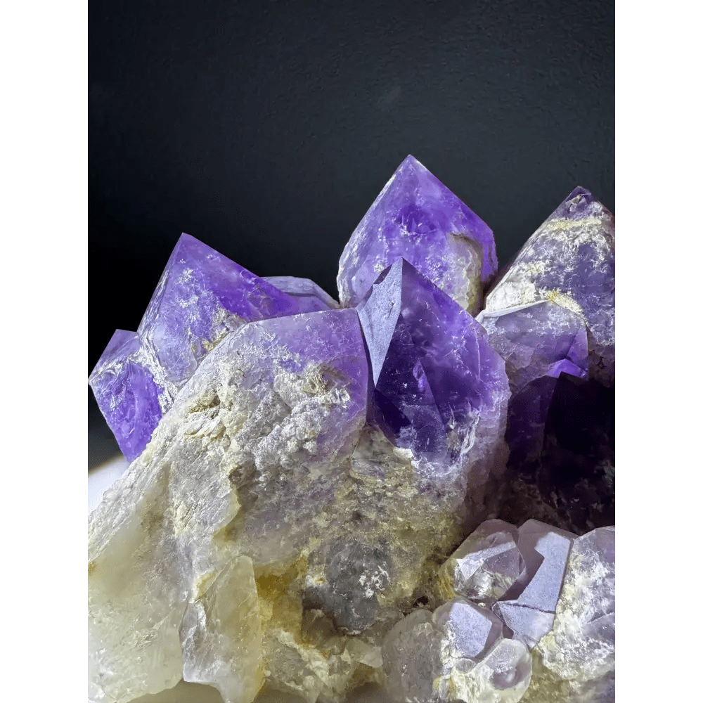 Amethyst crystal cluster - Mitho by Mineralienhotel