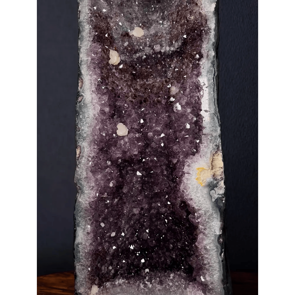 Amethyst druse with thin agate shell & calcite crystals - Mitho by Mineralienhotel