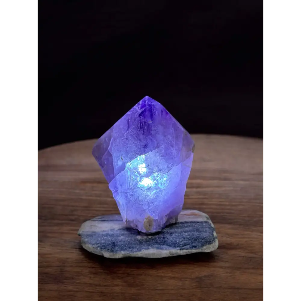Illuminierter lila Kristall der Kleine Amethyst-Lampe, elegante Raumbeleuchtung