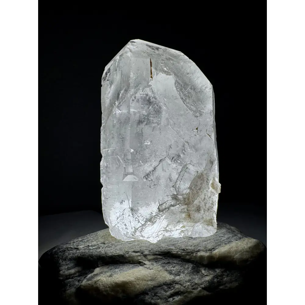 Translucenter kristalliner Bergkristall für Natürliche Bergkristall-Lampe