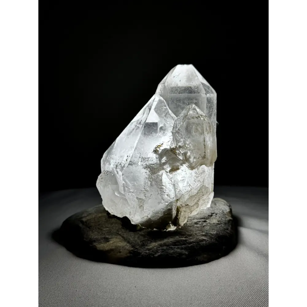 Transparenter Bergkristall-Quarzcluster für die Bergkristall-Lampe mit Doppelspitzen