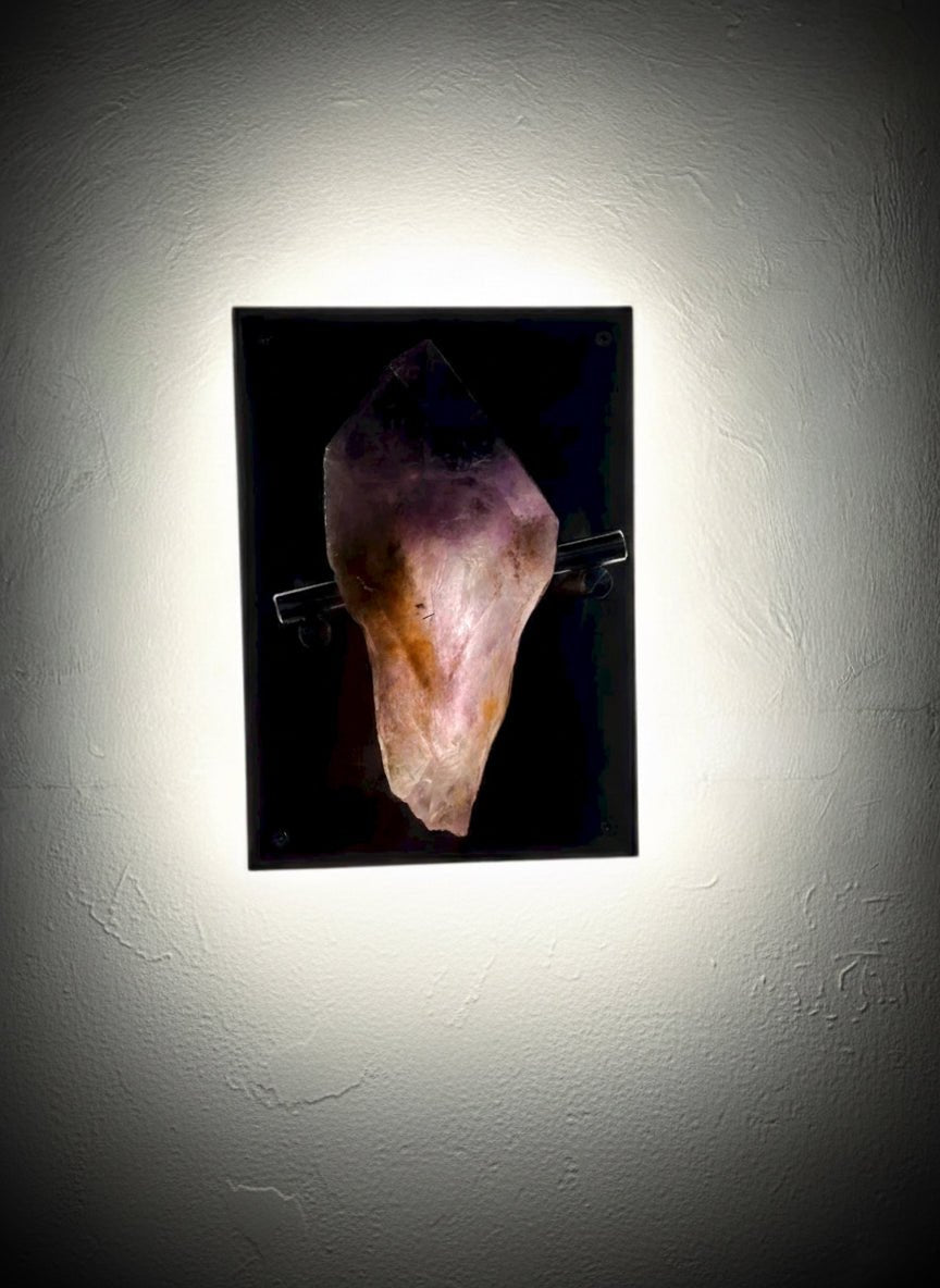 Handcrafted Amethyst Wall Lamp - Mitho by Mineralienhotel