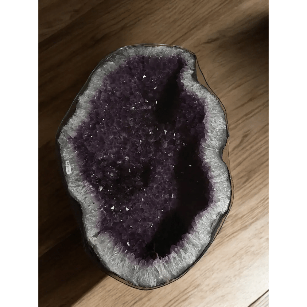 Amethyst druse table with glass top - Mitho by Mineralienhotel