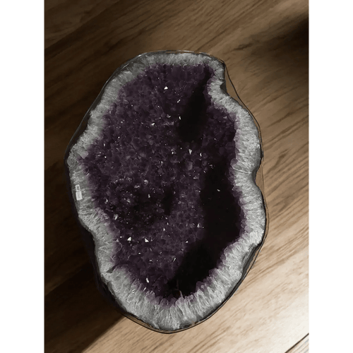 Amethyst druse table with glass top - Mitho by Mineralienhotel