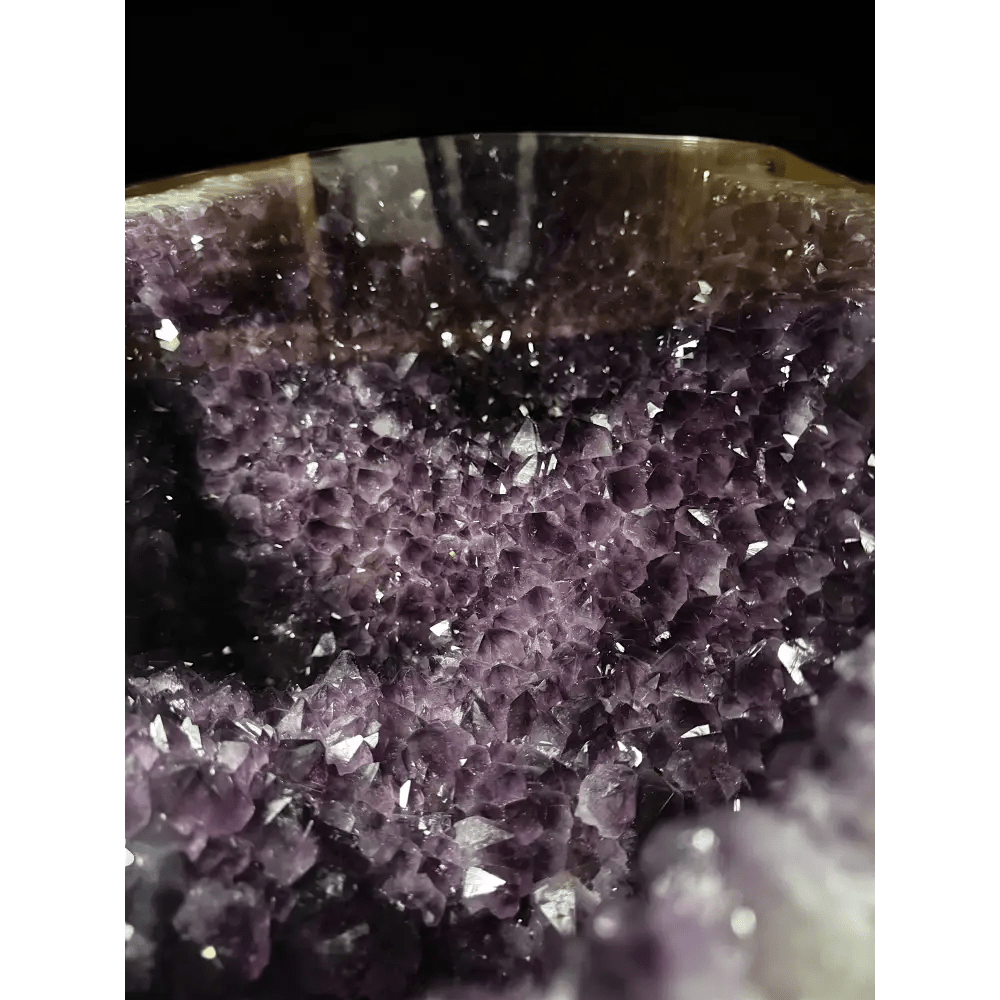 Amethyst druse table with glass top - Mitho by Mineralienhotel