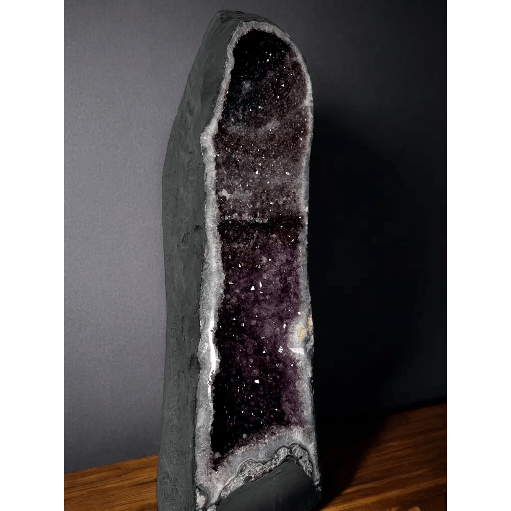 Amethyst druse with thin agate shell & calcite crystals - Mitho by Mineralienhotel