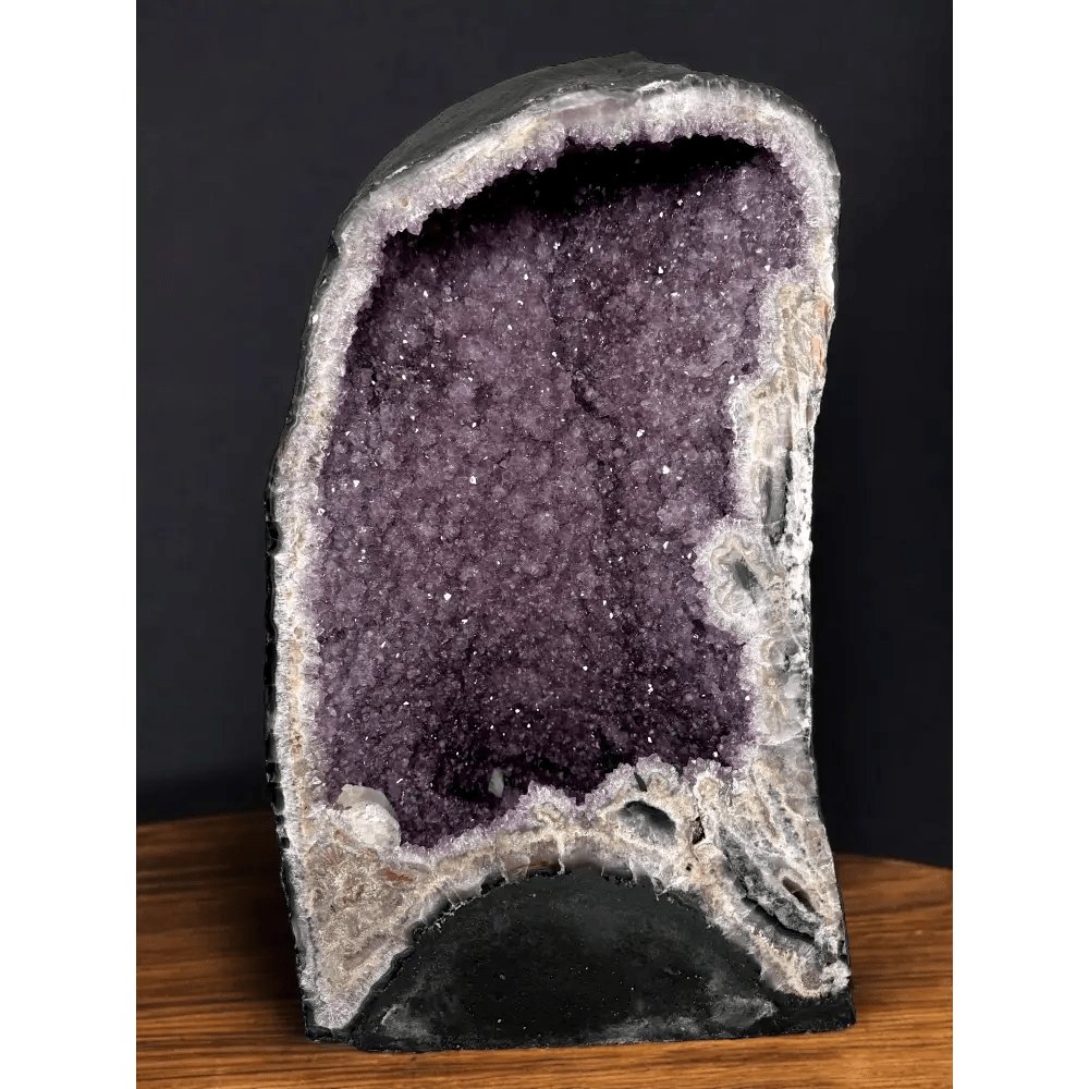 Compact amethyst druse - Mitho by Mineralienhotel