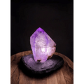 Luminous amethyst lamp - Mitho by Mineralienhotel