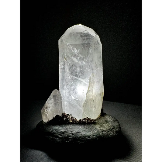 Transparenter Bergkristall-Cluster für die Bergkristall-Lampe mit kleinem Kristallspitz